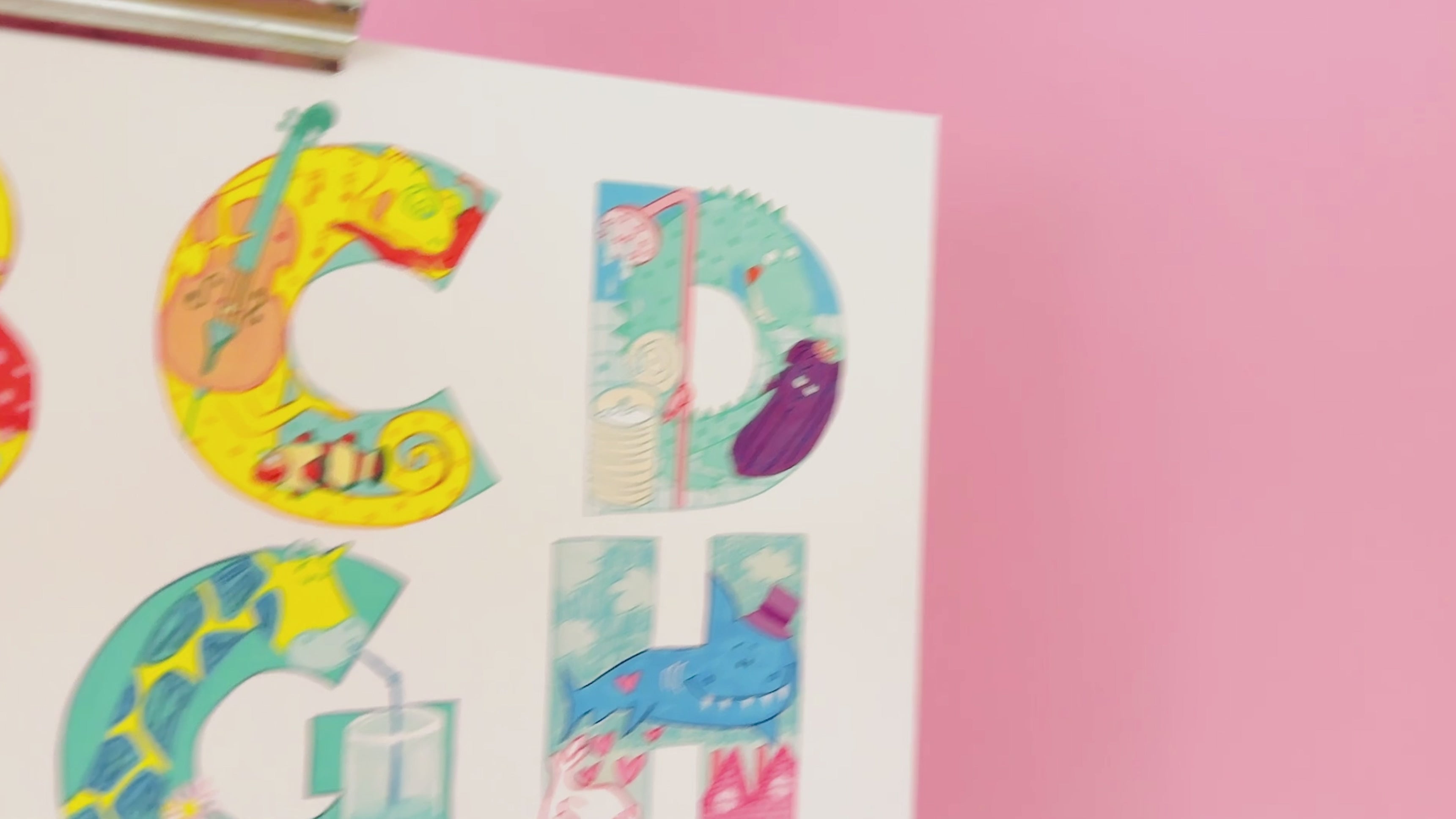 Großes ABC Buchstabenposter mit buntem Alphabet