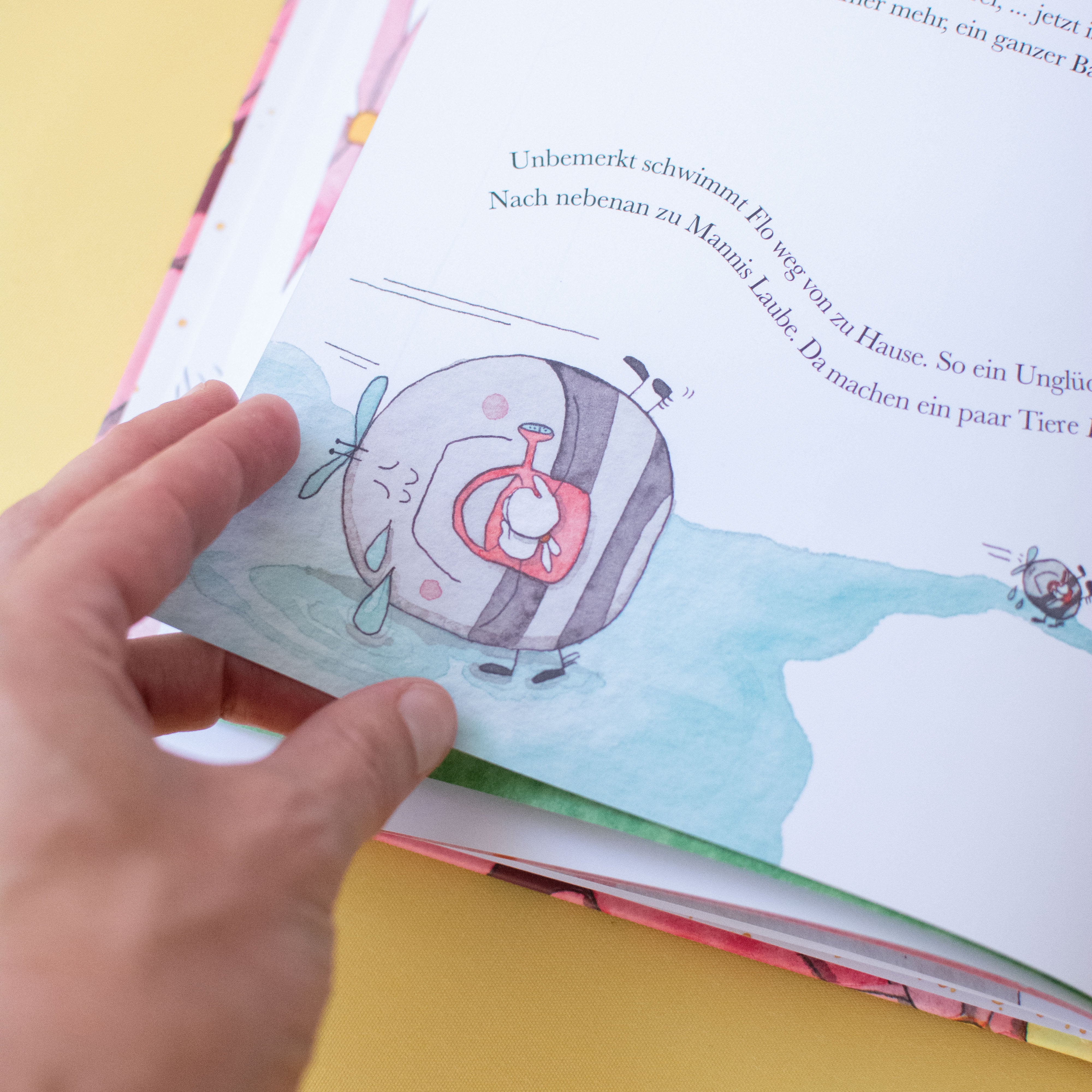 Kinderbuch: Die Hummel Flo und das Blumenschmusen