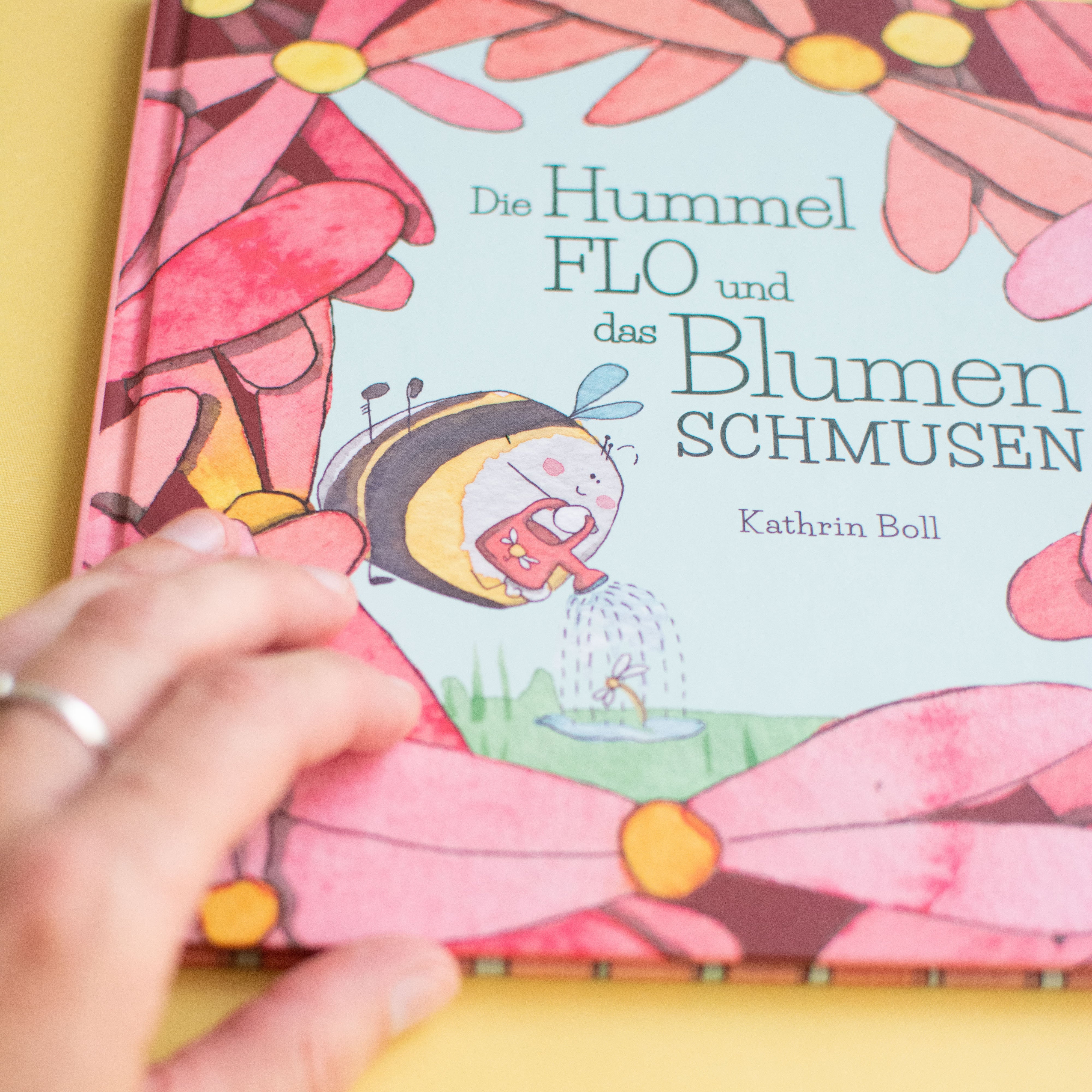 Kinderbuch: Die Hummel Flo und das Blumenschmusen
